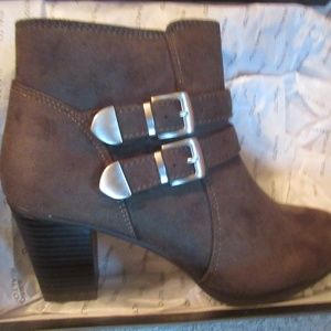 Rialto Ankle Boots Sz6 Sueded Fulton Olive